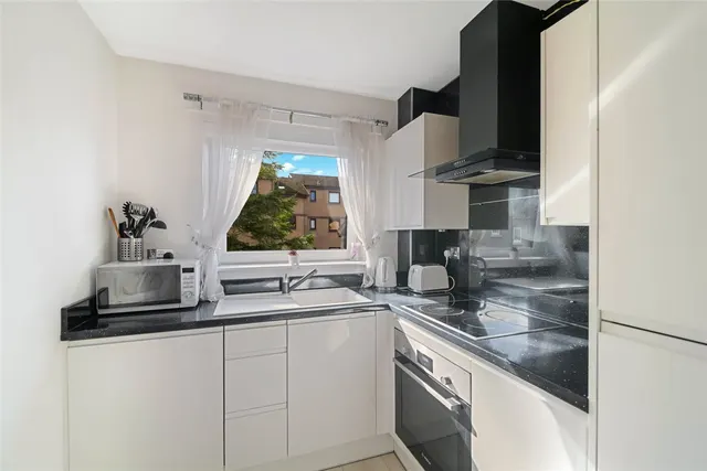 Campsie Court, Kirkintilloch, G66, photo 3
