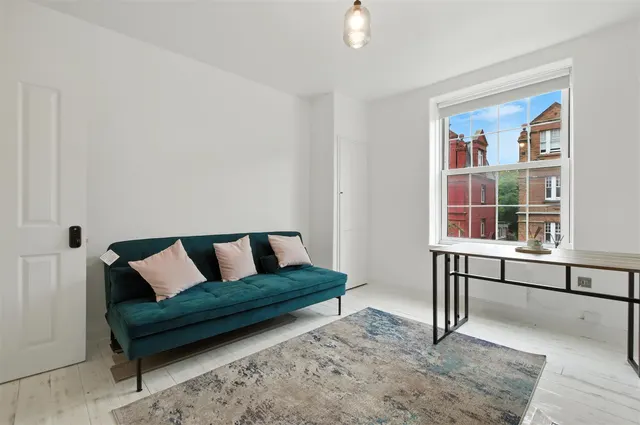 Chicksand Street, London, E1 5LH, photo 1