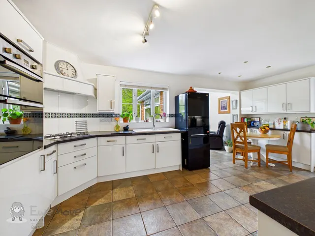Doveridge Road, Burton-On-Trent, DE15, photo 2
