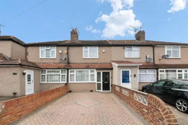 Woodrow Avenue, Hayes