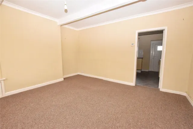 Victoria Street, Glossop, SK13, photo 3