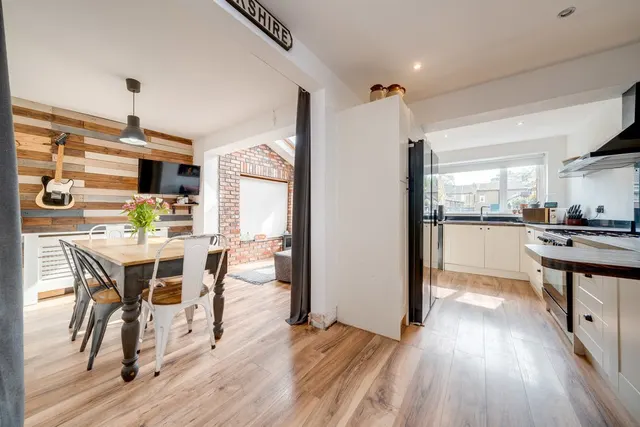Photo 3 — Tetley Drive, Birkenshaw BD11 2NB