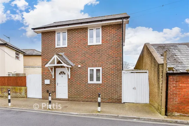 Ventnor Road, Apse Heath, PO36, photo 1