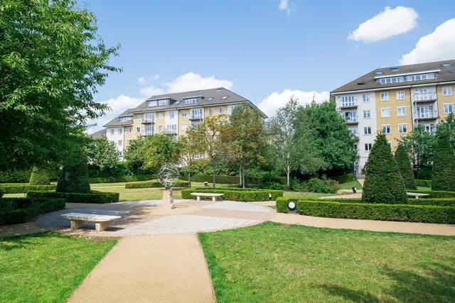 Park Lodge Avenue, West Drayton, UB7, photo 1