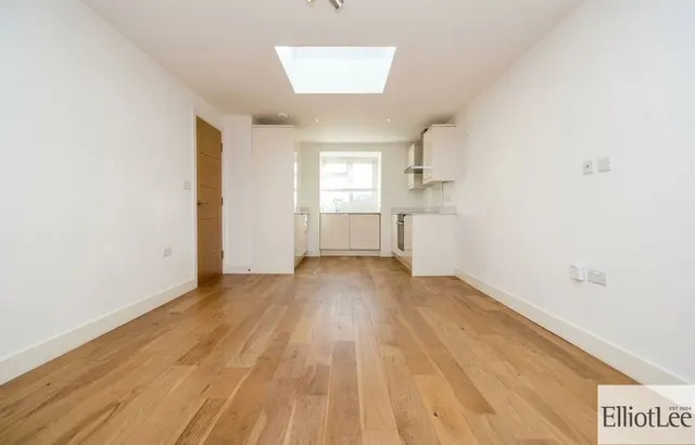 Photo 3 — Sutherland Road, Sutherland House Sutherland Road, W13