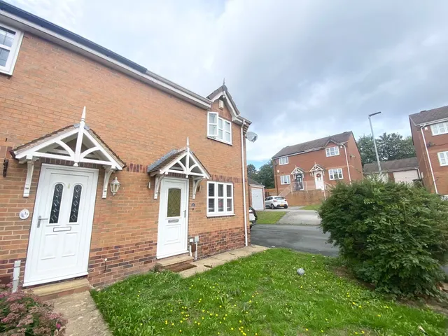 St. James Close, Leeds, LS12, photo 1