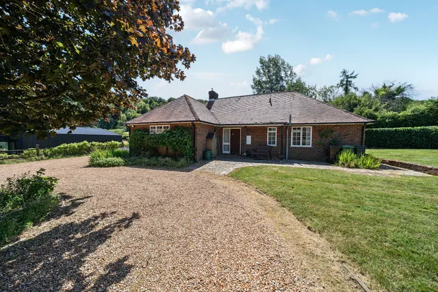 Gracious Street, Selborne, GU34, photo 1