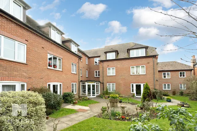 Christchurch Road, Ringwood, BH24, photo 3