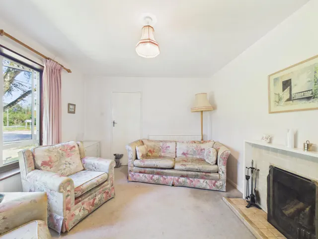 Photo 3 — Wigmore Road, Tadley, RG26