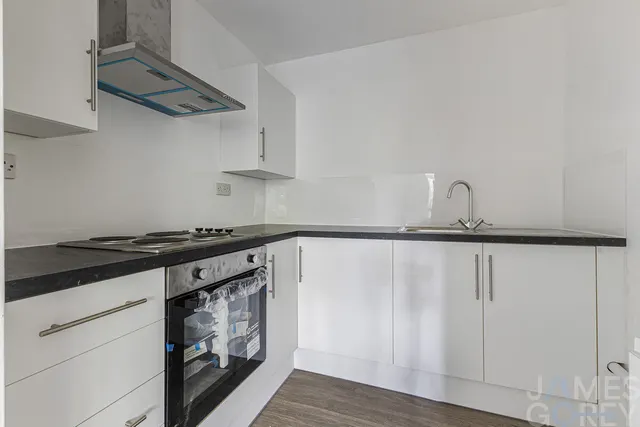 Knights Manor Way, Dartford, DA1, photo 2