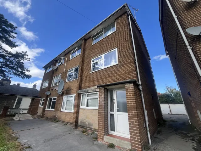 Ashby Road, Burton upon Trent, DE15, photo 1