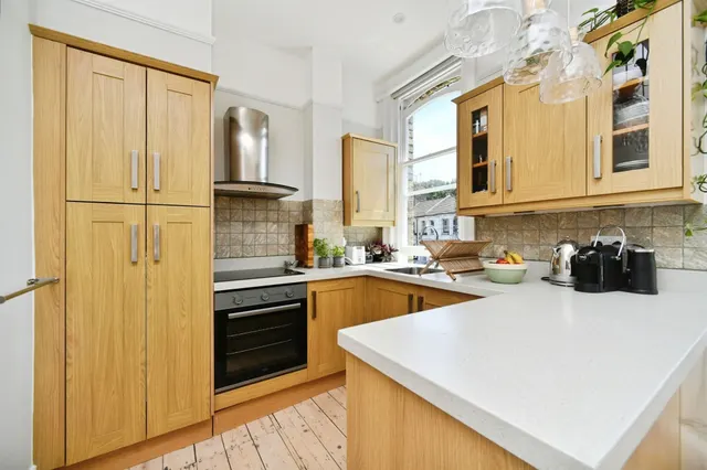 Photo 3 — Springfield Road, Brighton