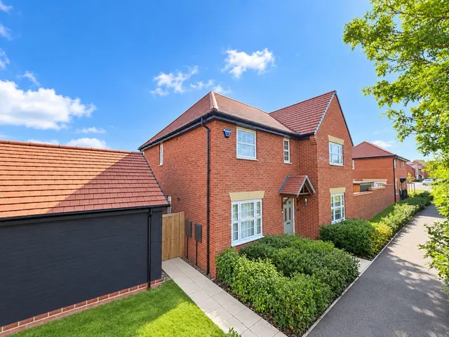 Brickyard Drive, Winslow, Buckingham, Buckingham, MK18 3SJ, photo 1