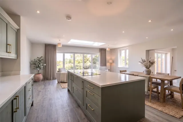 Westfield Road, Long Crendon, HP18, photo 2