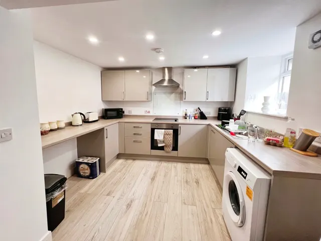 Miskin Road, Tonypandy, CF40, photo 3