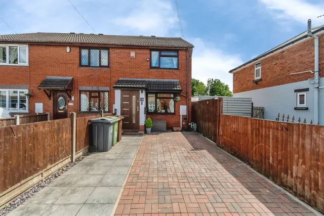 Herberts Park Road, Wednesbury, WS10, photo 1