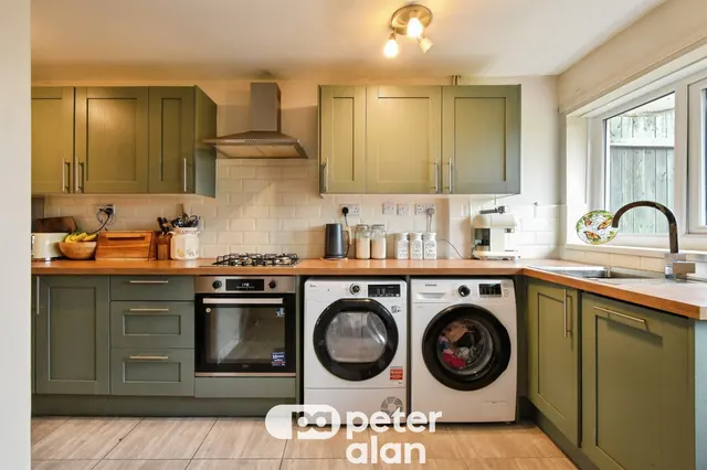 Acacia Avenue, Merthyr Tydfil, CF47, photo 2