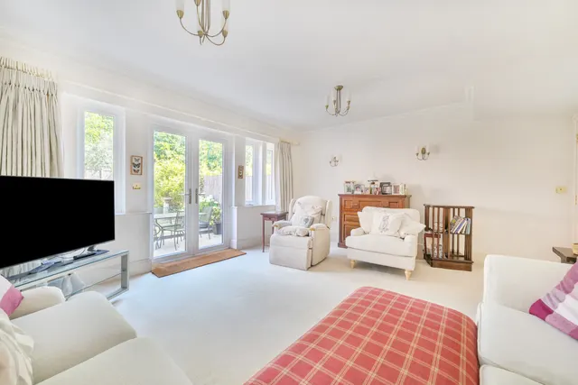 Abbey Gardens, Upper Woolhampton, RG7, photo 2