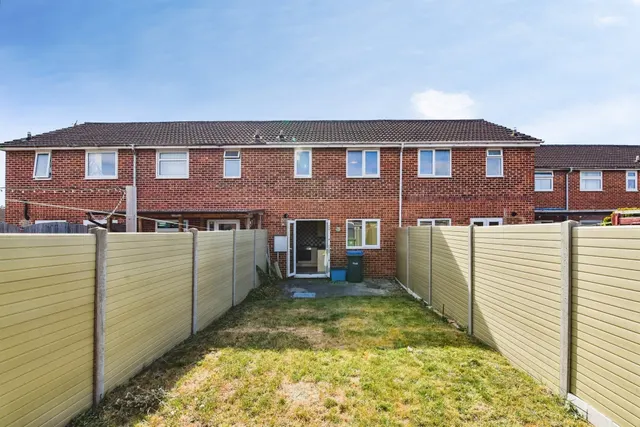 Photo 2 — Heather Close, Westbury