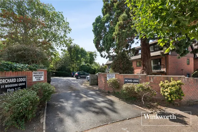 2 bedroom flat — Orchard Lodge, 31 Woodside Grove, London, N12