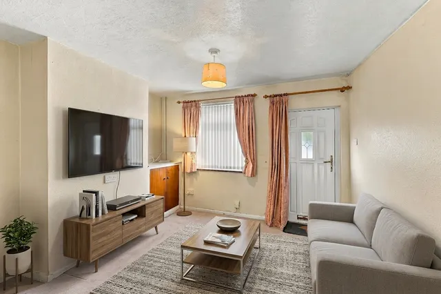 Crooks Lane, Studley, B80, photo 2
