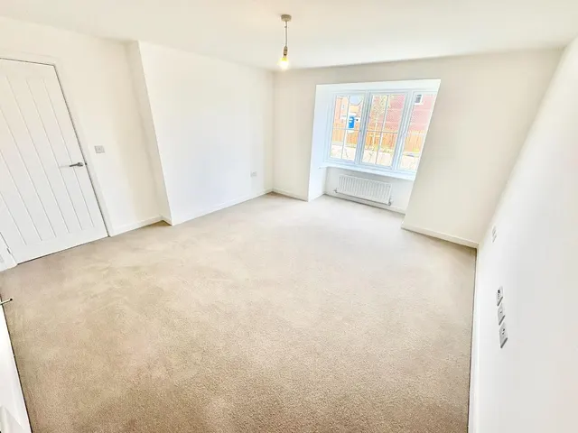 Juniper Close, Chilton, DL17, photo 3