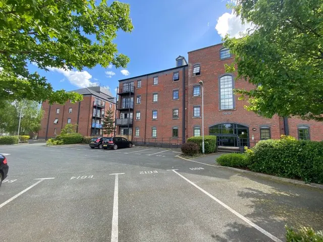 Apartment 10, Boteler Court Elphins Drive, Warrington, Warrington, WA4 6DU, photo 1