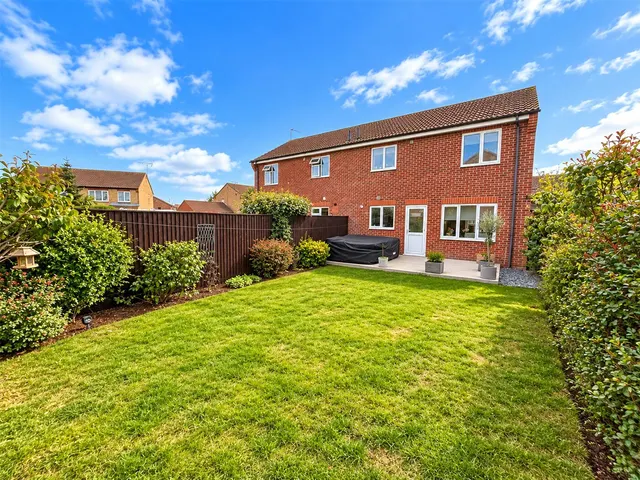 Cypress Close, Sleaford, NG34, photo 2