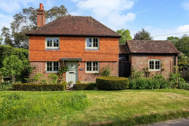 Bowlhead Green, Godalming, GU8, photo 3