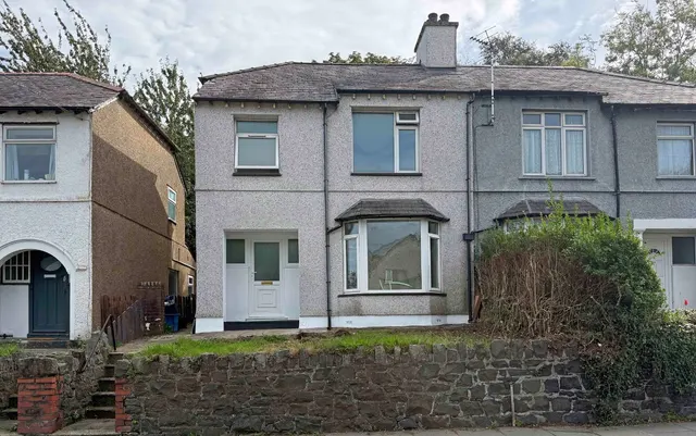 Caernarfon Road, Bangor, LL57, photo 1