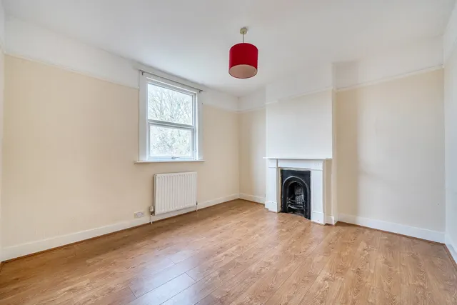 Essex Grove, SE19, photo 1