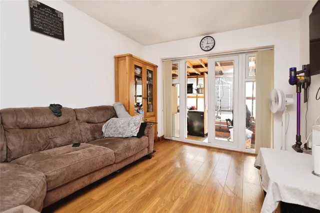 Ward Close, Birmingham, B8, photo 2