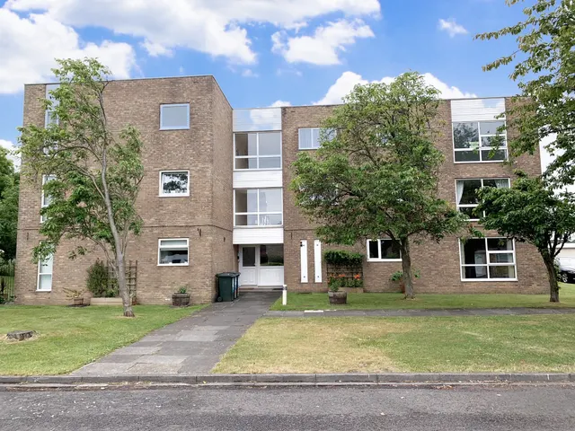 Beaumont Court, Whitley Bay, NE25, photo 1