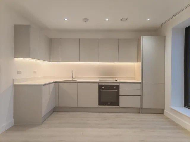 Peach Street, Wokingham, photo 1