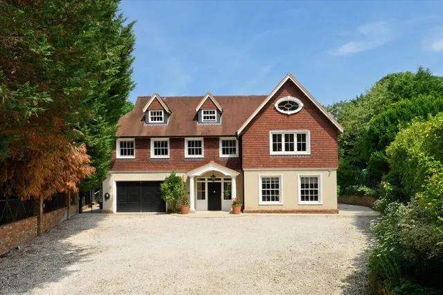 West End Lane, Esher, KT10, photo 1