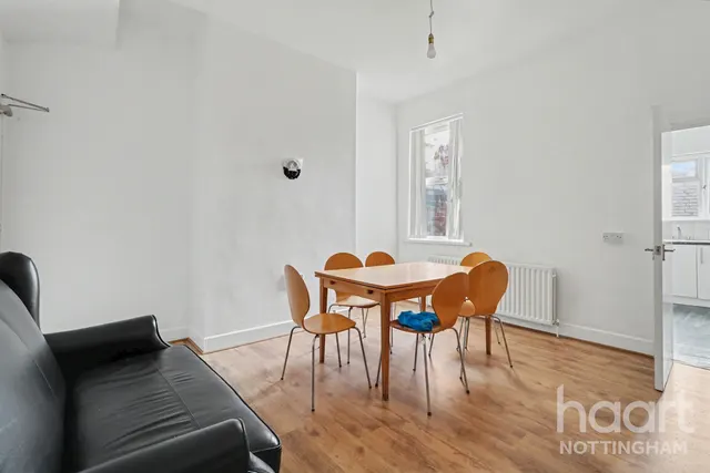 Gregory Boulevard, Hyson Green, NG7, photo 2