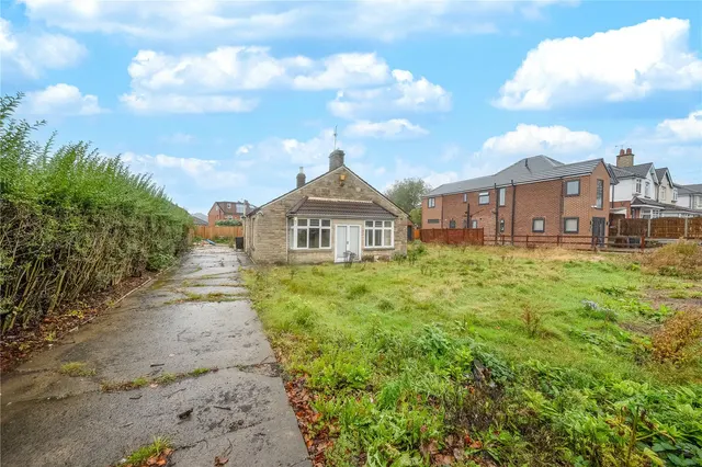 Street Lane, Leeds, LS8, photo 1