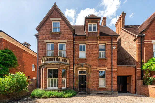 Rothsay Gardens, Bedford, MK40, photo 1