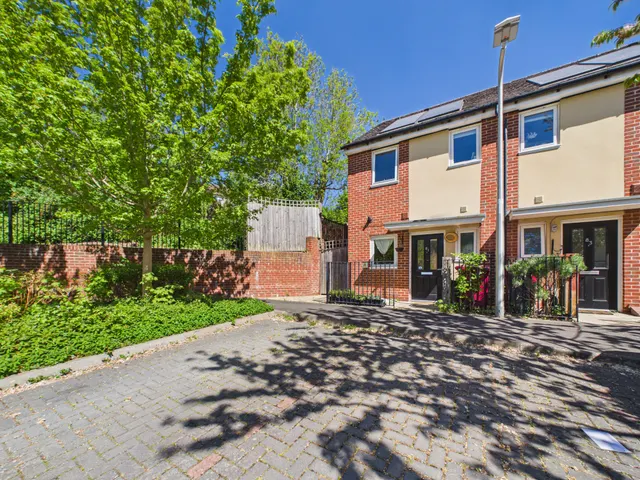 Tay Road, Tilehurst, Reading, RG30, photo 1