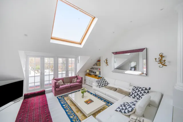 London, NW3, photo 3