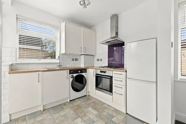 Walden Way, Hornchurch, RM11, photo 2