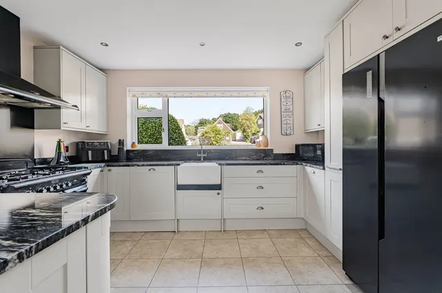 Photo 3 — Hazel Close, Marlow, SL7 3PW