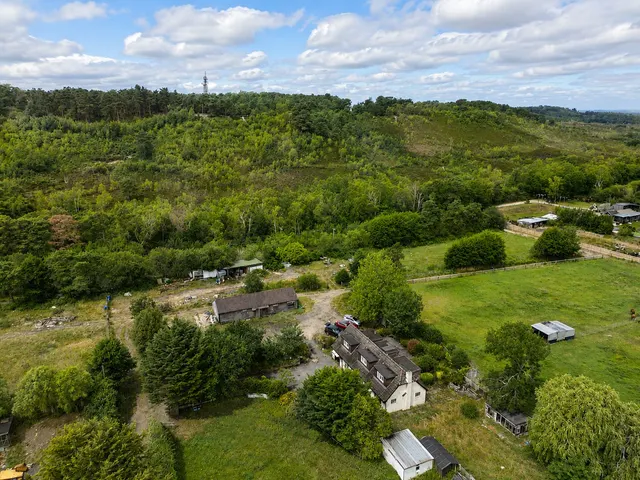 Dudmoor Farm Road, Christchurch, Dorset, BH23 6AQ, photo 1