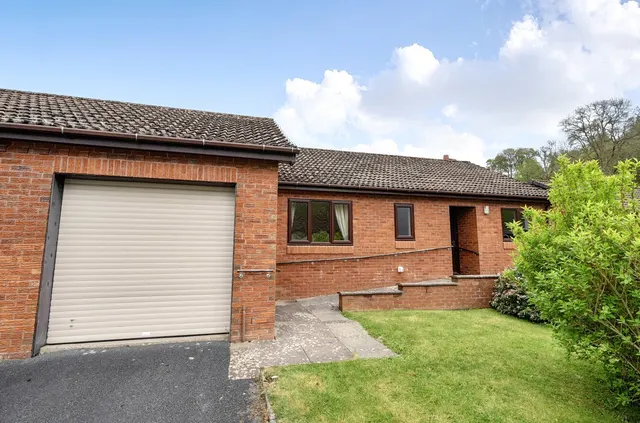 Woodlands, Cefnllys Lane, Llandrindod Wells, Powys, LD1 5DE, photo 1