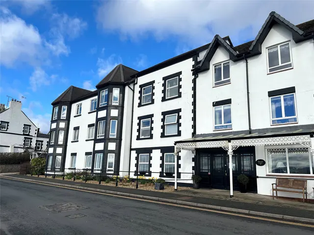 The Parade, Parkgate, CH64, photo 1