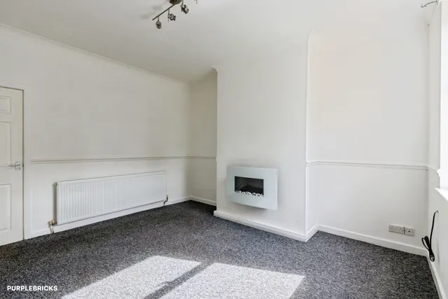 Weeland Road, Wakefield, WF4, photo 3