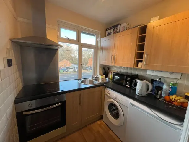 Photo 3 — London Road, Aston Clinton, Buckinghamshire, HP22 5HG