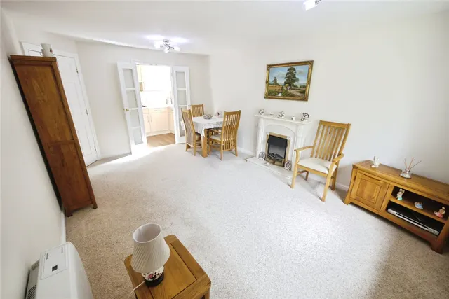 Junction Road, Warley, CM14, photo 3