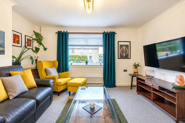Parkgrove Place, Edinburgh, EH4, photo 1