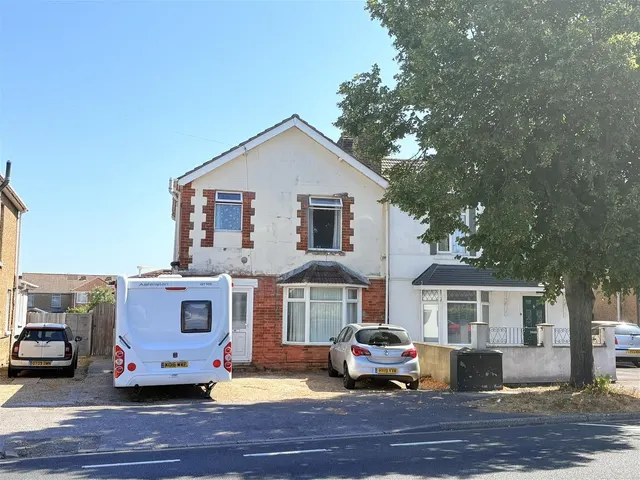 Gosport Road, Fareham, Hampshire, photo 1